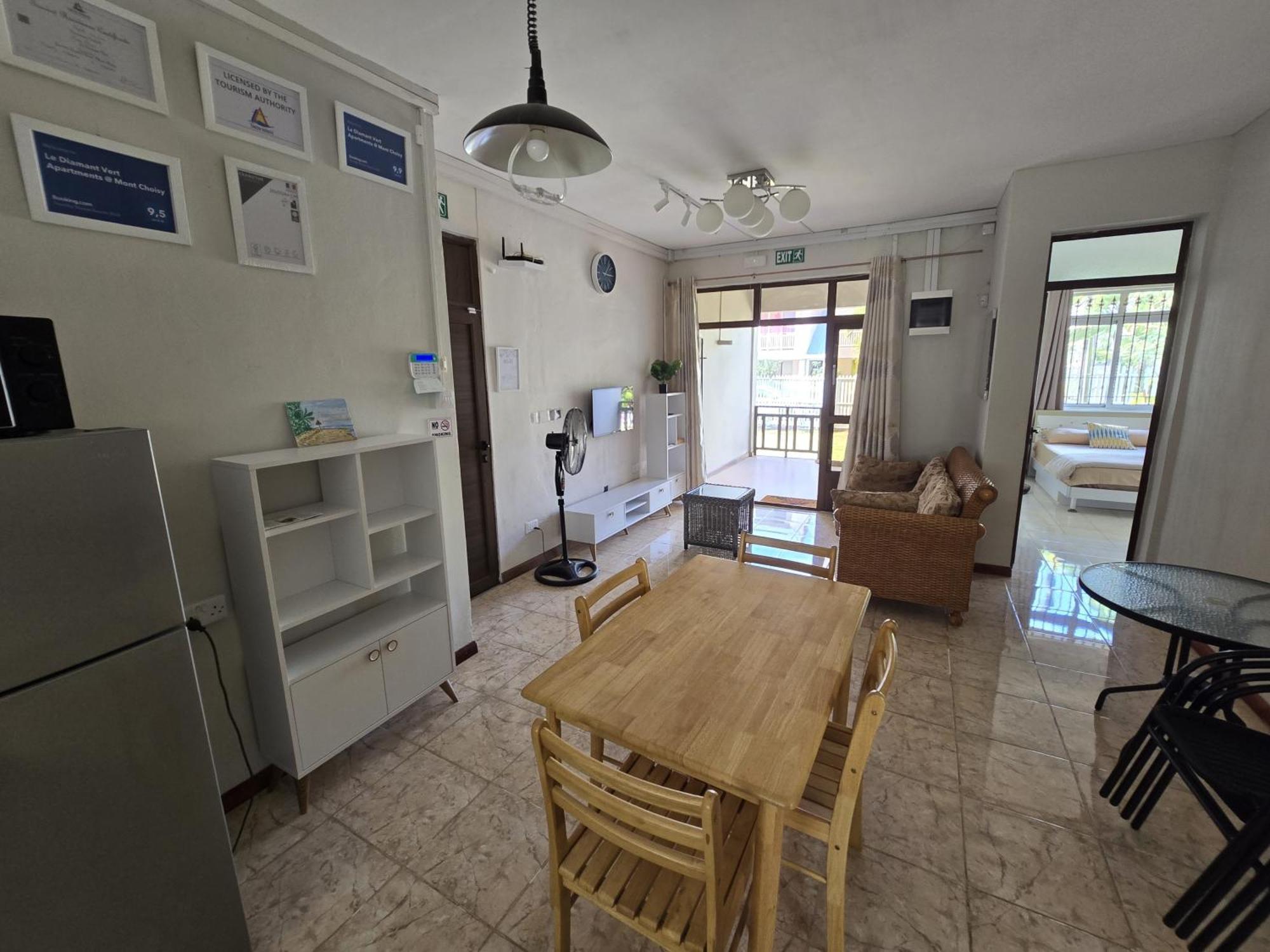 Le Diamant Vert Apartments @ Mont Choisy Екстер'єр фото