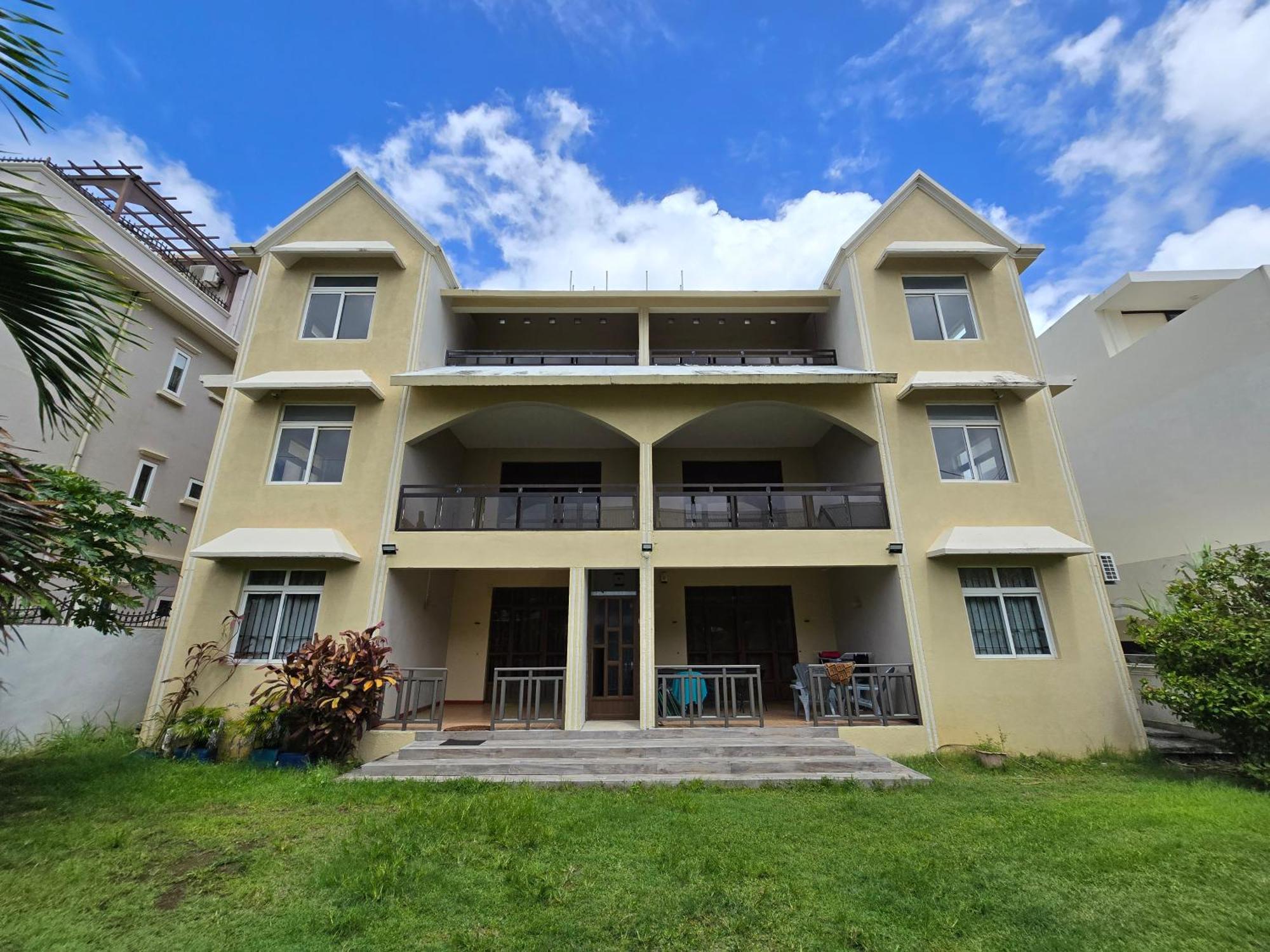 Le Diamant Vert Apartments @ Mont Choisy Екстер'єр фото